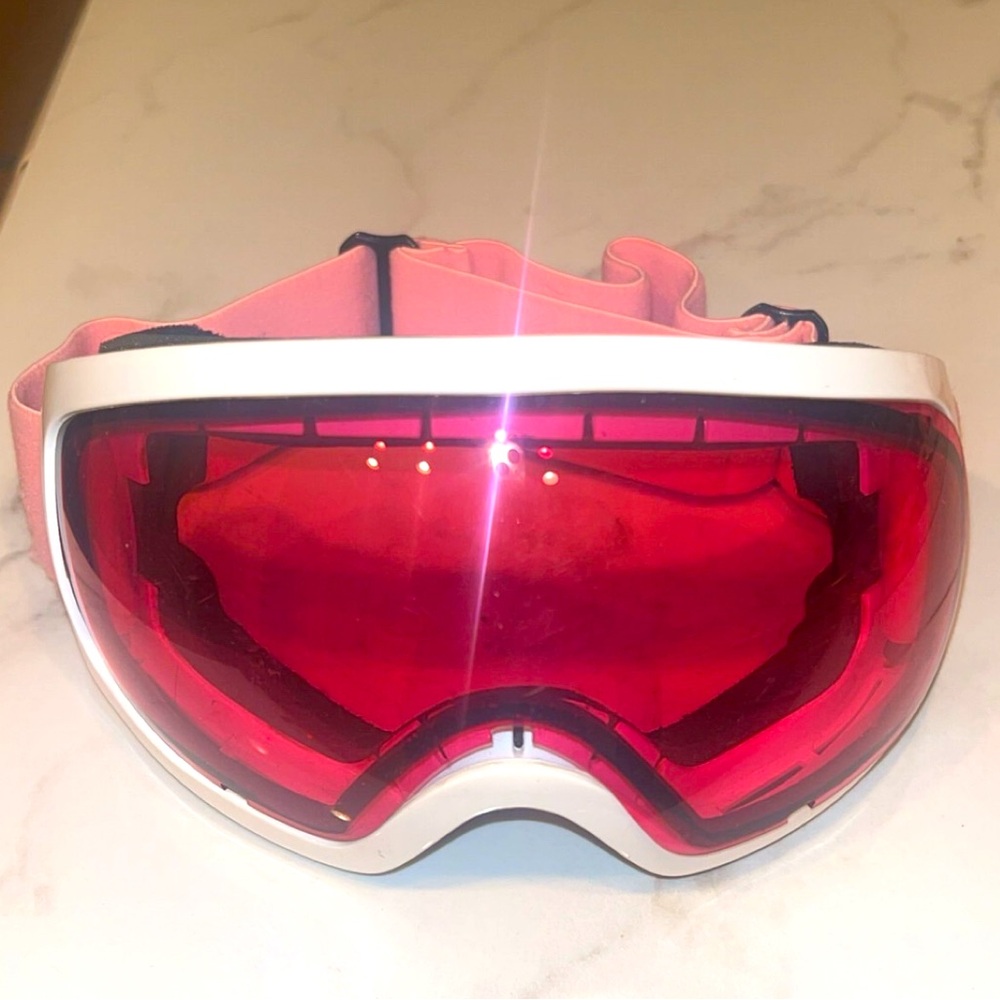 Women’s snowboarding googles